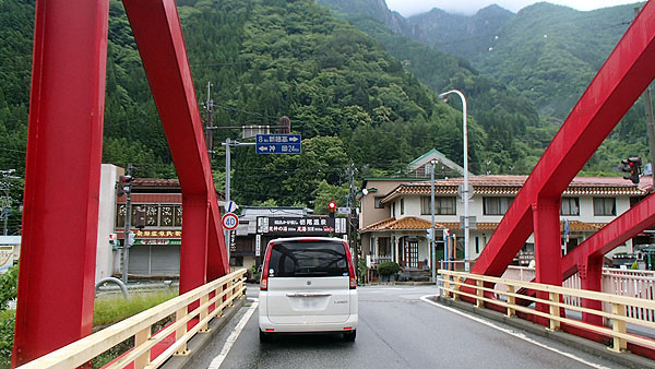 奥飛騨温泉卿付近